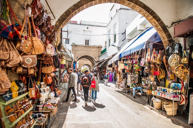 Private Guided Tour to the Unveiled Casablanca With Pick up