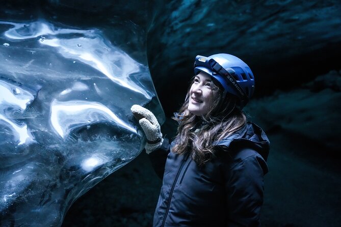 Private Ice Cave Tour in Vatnajokull With Photographer