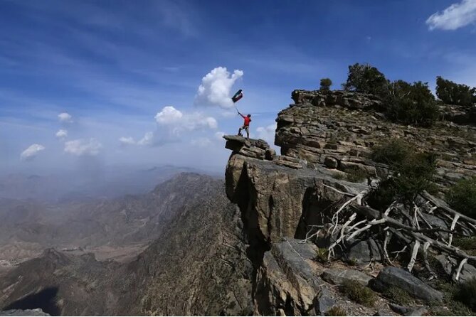 Private Overnight Jebel Shams Camping Tour