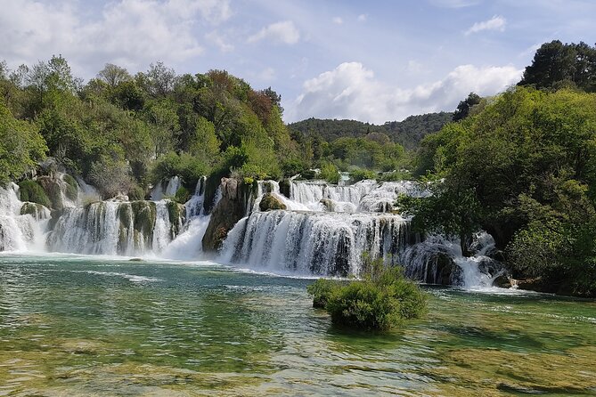 Private Roundtrip Transfer From Zadar to Krka National Park - Good To Know