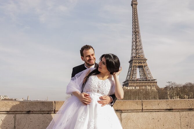 Private Souvenir Photo Session at the Eiffel Tower - Meeting Point and Time