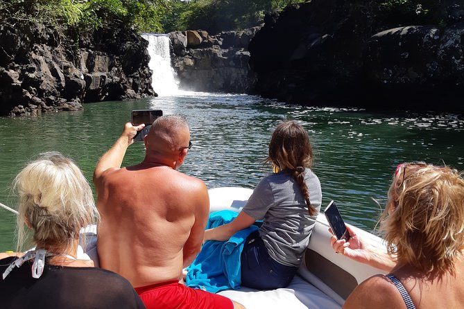 Private Speed Boat to Ile Aux Cerfs