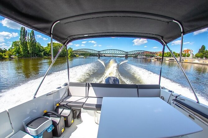 Private Speedboat Cruise Visit to Prague With Drinks Included - Location Details