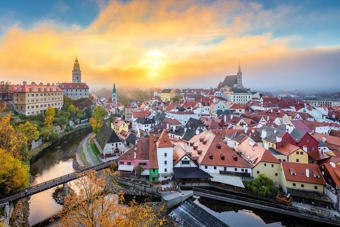 Private Transfer From Hallstatt to Cesky Krumlov With 2 Sightseeing Stops - Good To Know
