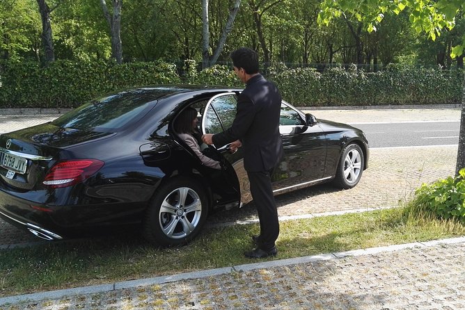 Private Transfer From the Airport to Bilbao City - Good To Know