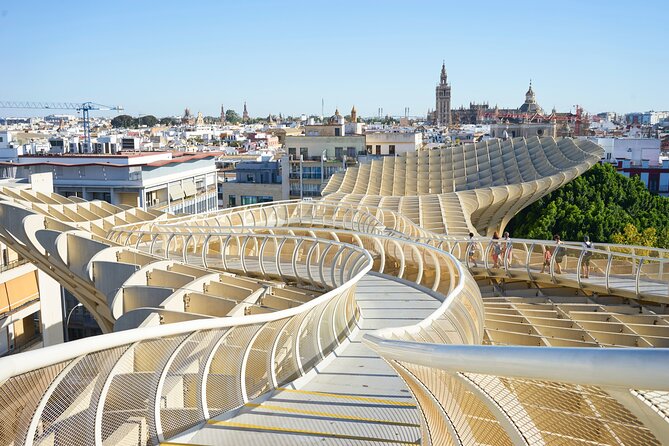 Private Transfer From/To Seville To/From Malaga & Stop in Cordoba