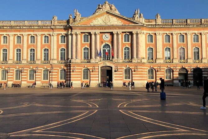 Private Transfer: Toulouse to Toulouse Airport TLS by Luxury Van