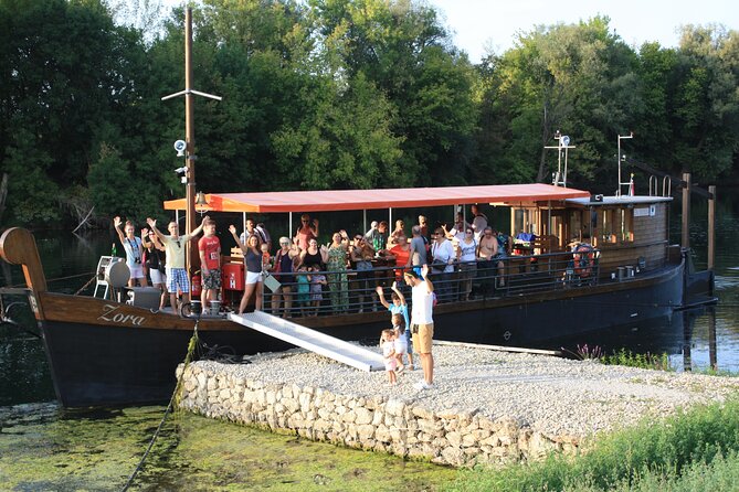 River Boat Tour in ŽItna LađA With Food and Drinks Tasting - Good To Know