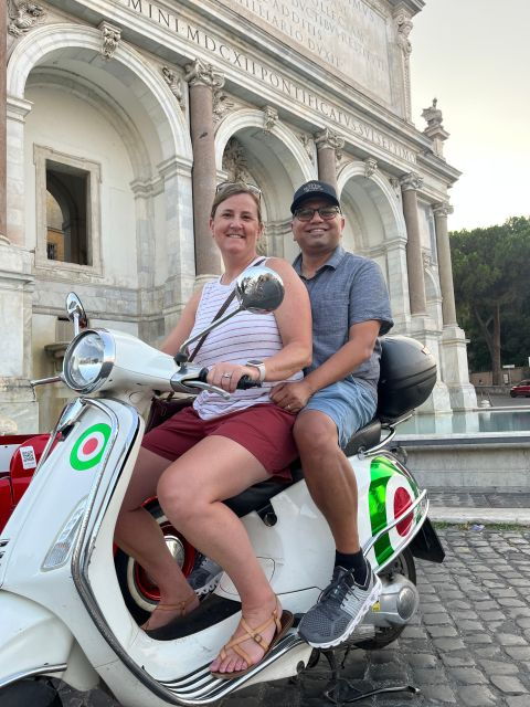Rome: Vespa Self-Drive Tour With Gelato