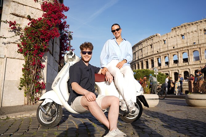 Rome: Vespa Tour With Photographer and Tiramisu Treat