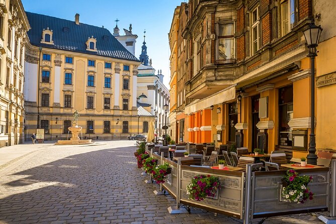 Rynek Underground Museum, Old Town and St. Marys Basilica Tour - Meeting Point