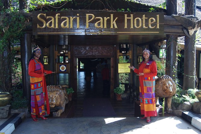 Safari Park Dinner With Safari Cats Dance Show - Good To Know