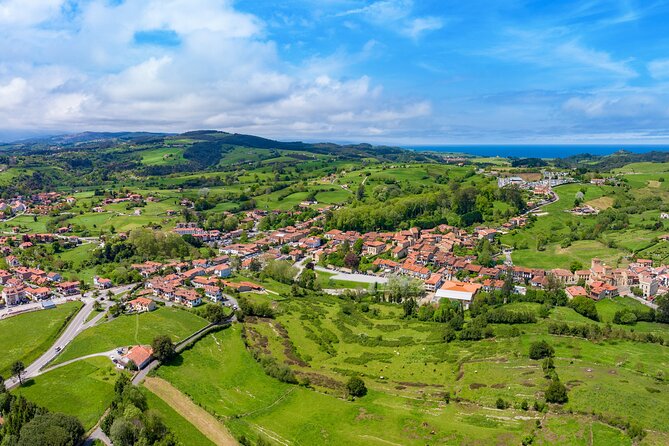 Santillana Del Mar’S Architectural Jewels: a Timeless Journey