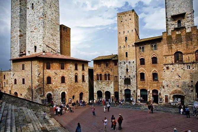 Siena Monteriggioni San Gimignano With Lunch&Winetasting Fullday From Florence - Good To Know