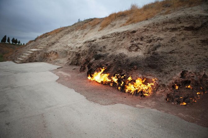 Small-Group Day Trip to Gobustan, Mud Volcanoes, Ateshgah & Yanar Dagh - Good To Know
