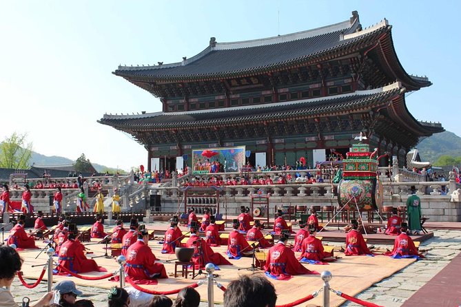 Small-Group Seoul Morning Royal Palaces Tour - Good To Know