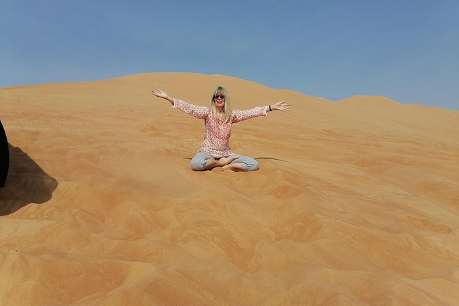 Sunset in Al Wahiba Sands. (Sunset at the Desert)