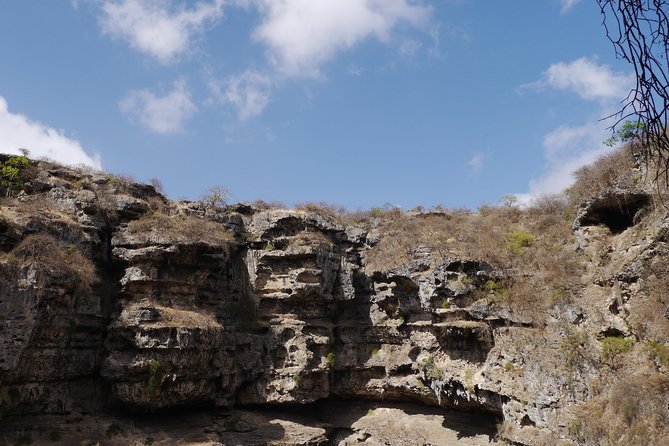Takamul Travel Mountain Tour - Darbat Valley, Jebel Samhan, Sinkholes, Baobabs