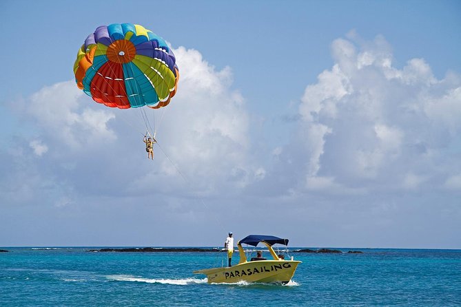 The Gorgeous Ile Aux Cerf: Speed Boat,GRSE,Parasailing,Undersea Walk,Tube Riding - Good To Know