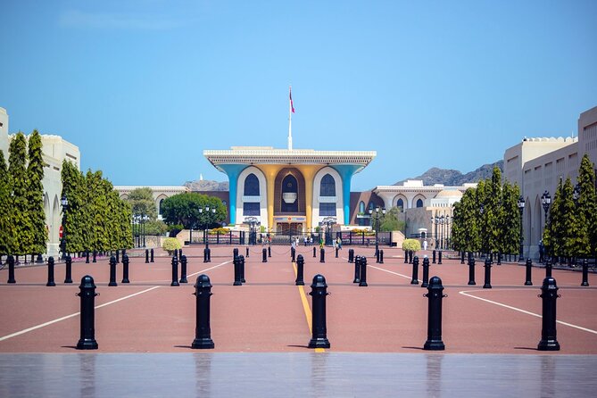 The Oman Essentials Tour With Fully Live Guided Tour - 5 Days / 4 Nights - Good To Know