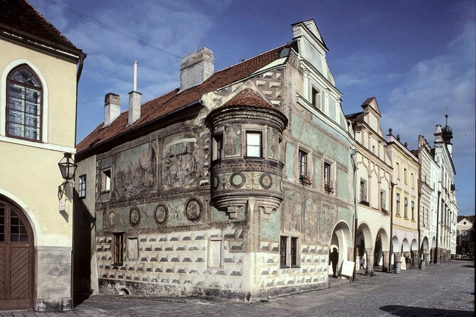 The Painted Ladies of Telč: A Self-Guided Audio Tour - Good To Know