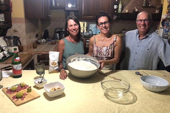 Tipical Neapolitan Sweets: Cooking Class and Dinner - Good To Know