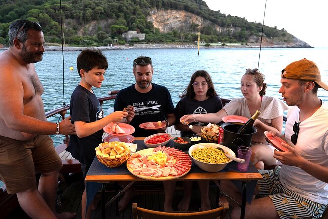 Tour of Apericena at Sunset and Dinner on Boat - Good To Know