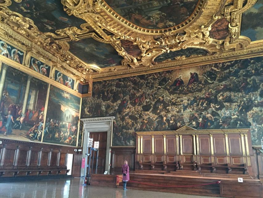 Venice: Gondola Ride & Doges Palace Guided Tour - Good To Know