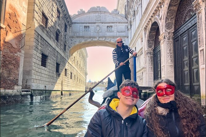 Venice: Romantic Sunset Shared Gondola Ride - Good To Know