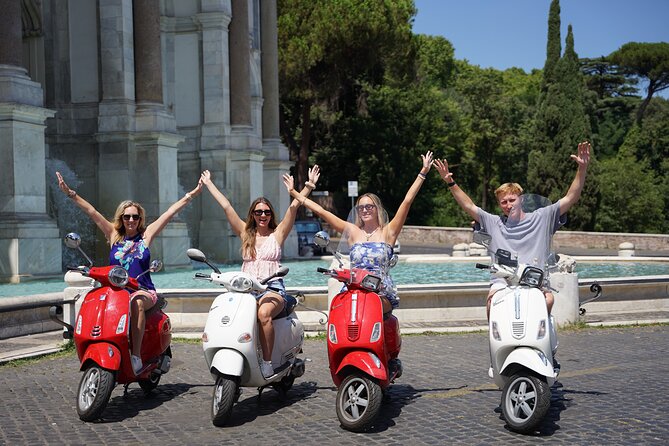 Vespa Scooter Tour in Rome With Professional Photographer
