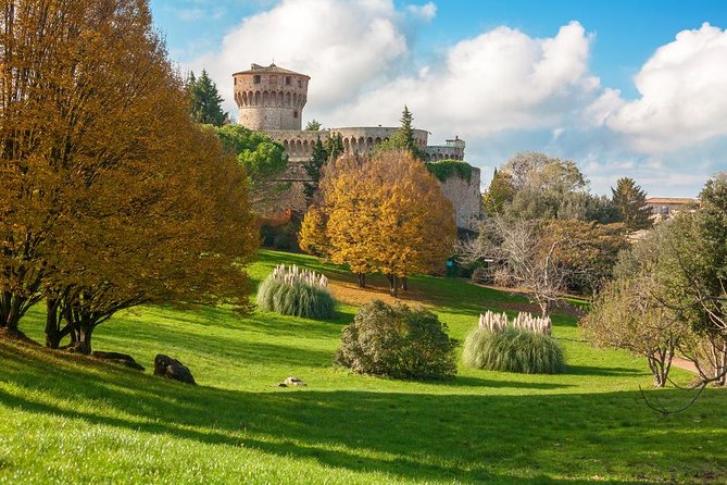 Volterra, Bocellis Theatre and San Gimignano Tour by Minivan