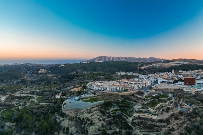 Wine Sunset. The Splendor of Spanish Wines on Costa Blanca - Bilingual Wine Sommelier Expertise