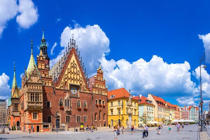 Wroclaw Small Group Tour With Lunch and Entrance Fees From Warsaw - Good To Know