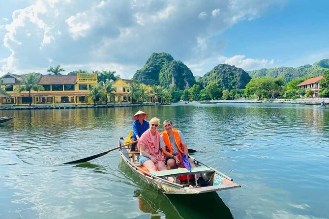1 Day Luxury Day Tour in Hoa Lu, Tam Coc & Mua Cave - Good To Know