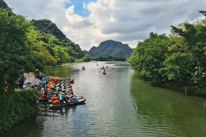 1 Day Luxury Tour to Ninh Binh: Hoa Lu Trang An Mua Cave - Tour Overview