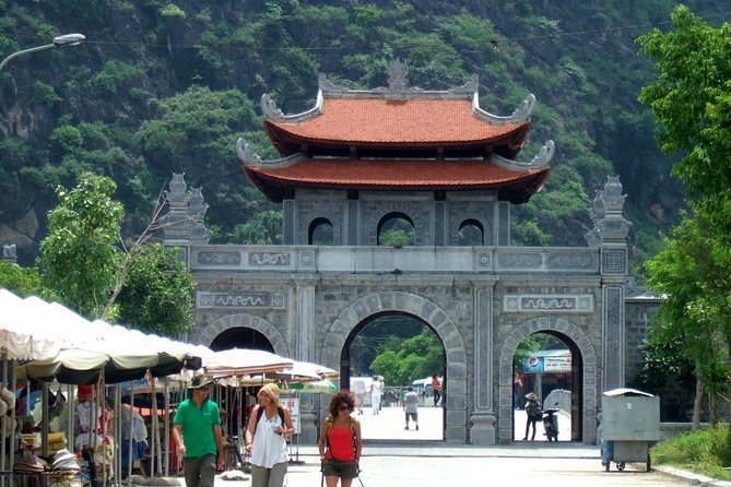 1-Day Thung Nham Bird Watching and Hoa Lu Ancient Town - Itinerary Details