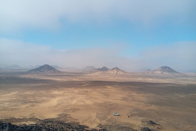 1 Night Camping (White and Black Desert) Farâfra Oasis, Egypt - Overview