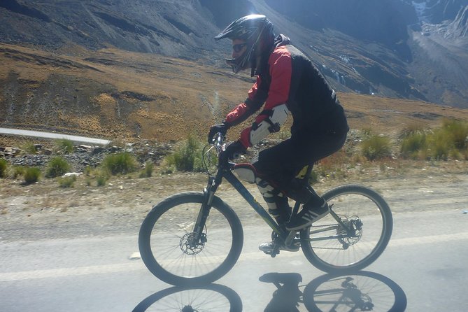 100% Adrenaline in the Famous Death Road Bolivia