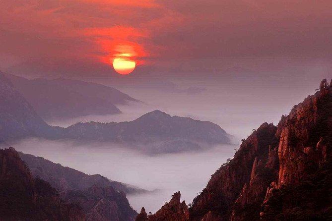 2-Day Mt Huangshan and Hongcun Village Private Tour From Nanjing by Bullet Train