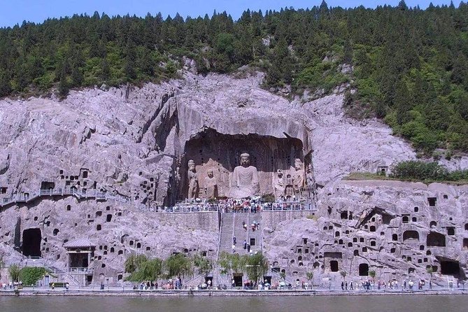 2-Day Private Tour From Chongqing With Hotel:Shaolin Temple and Longmen Grottoes