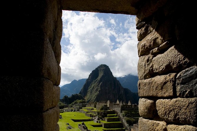 2 Day Private Tour Inka Trail Hiking & Machu Picchu