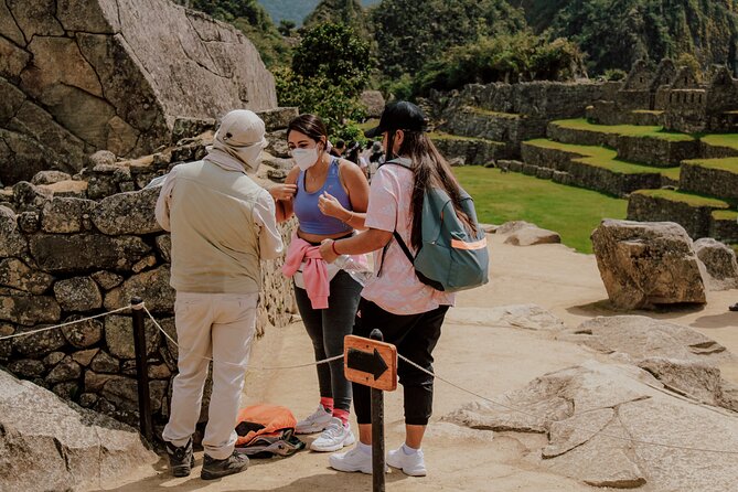 2-Day Private Tour: Sacred Valley and Machu Picchu by Train - Tour Itinerary