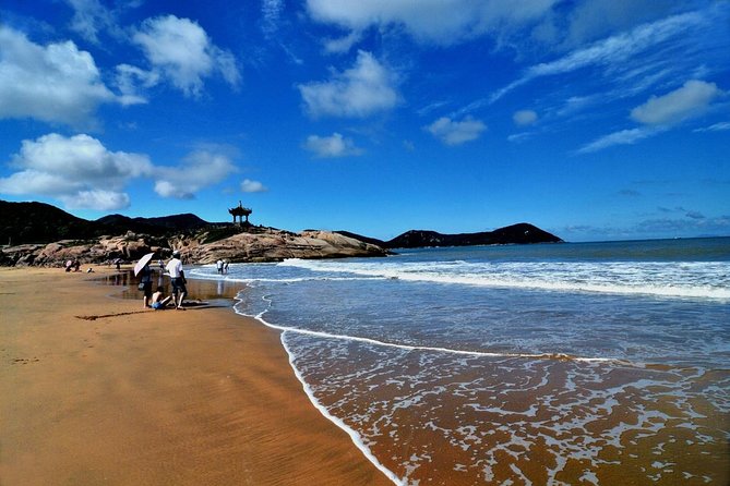 2-Day Putuo Mountain Self-Guided Tour From Hangzhou by Private Transfer