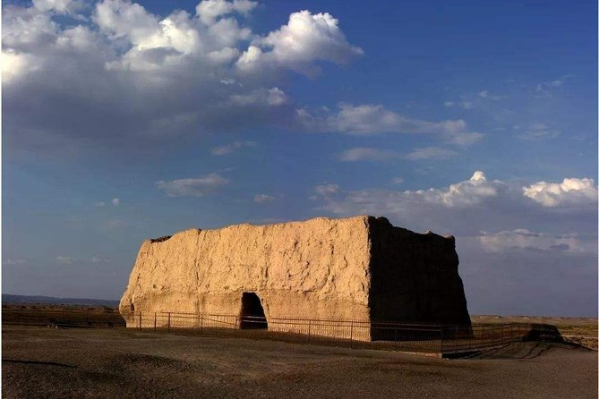 4-Day Dunhuang Tour Through the Silk Road