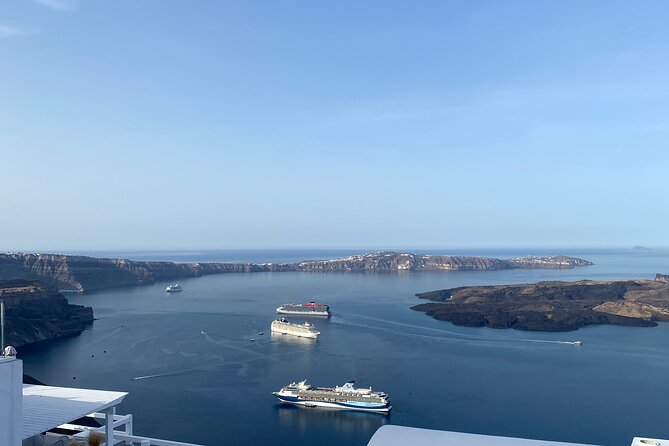 4 Hours Private Sightseeing Tour in Santorini