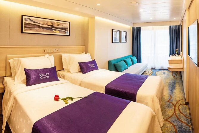 5D4N Yangtze River Tour: Yichang to Chongqing by Victoria Sabrina - Departure Information