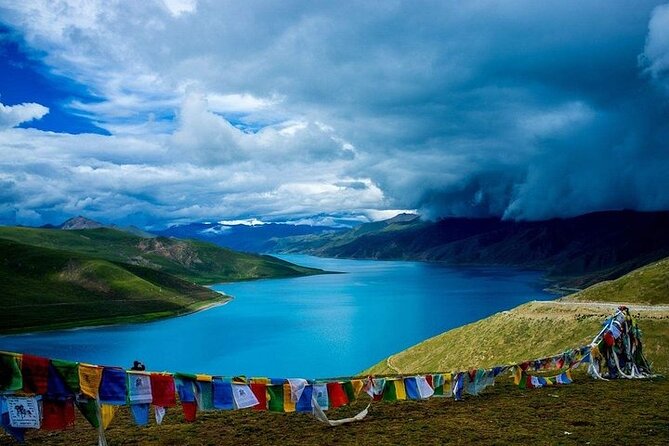 6-Day Small Group Lhasa, Yamdrok and Shigatse Tour From Shanghai
