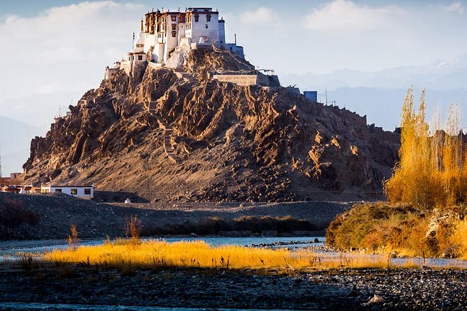 6 Days Magical Ladakh Tour - Transportation Arrangements