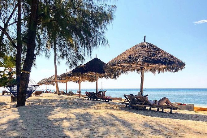 6 Days Romantic Tour Itinerary for Excite With Beach View, Life Explores! - Day 2: Beachfront Relaxation