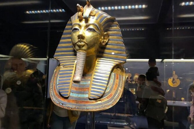 6-Hour Private Day Tour in Egyptian Museum and Pyramids of Giza - Tour Itinerary